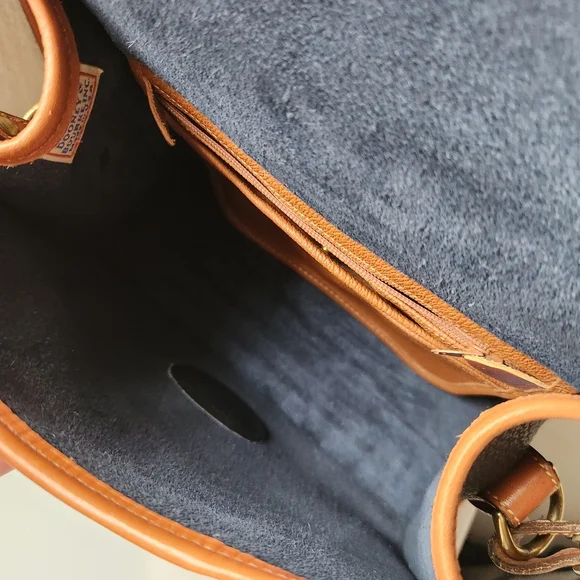Vintage Dooney & Bourke R25 Navy Medium Essex Shoulder Bag - Picture 7 of 15